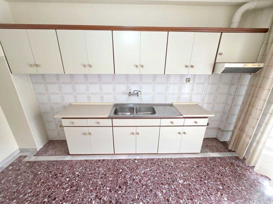 ПРОДАВА СЕ апартамент с площ 90 кв.м. в квартал „Профитис Илиас“ в Кавала (код 8384)