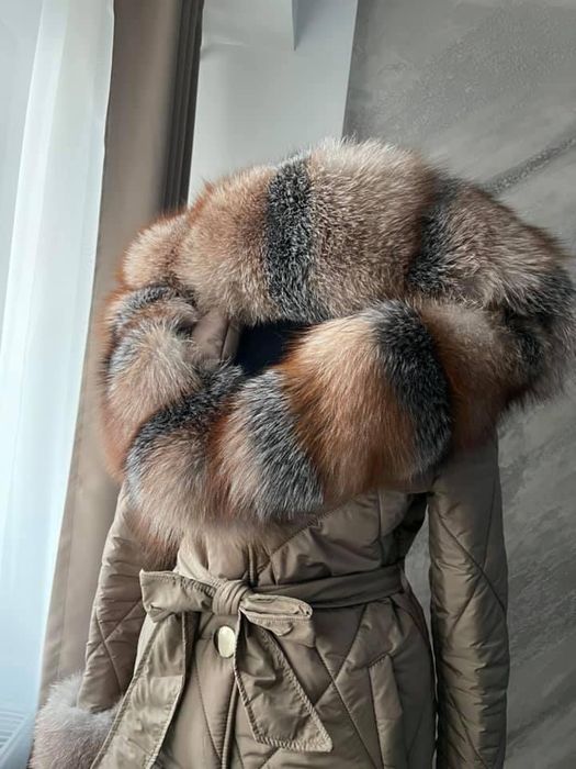 Geaca Parka cu blana naturală-Colectia noua. Calitate superioara . Pro