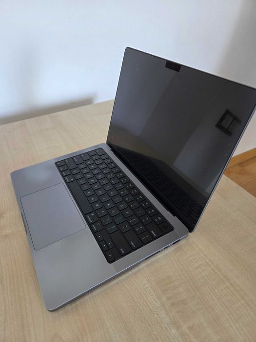 MacBook Pro 14