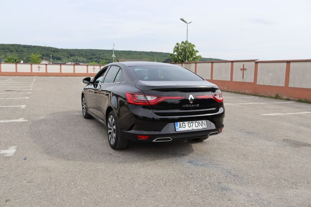 RENAULT Megane 2024 — imagine 4