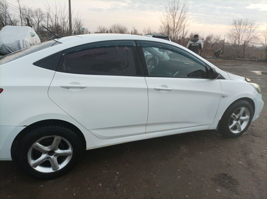 Продам хондаи акцент 2012года