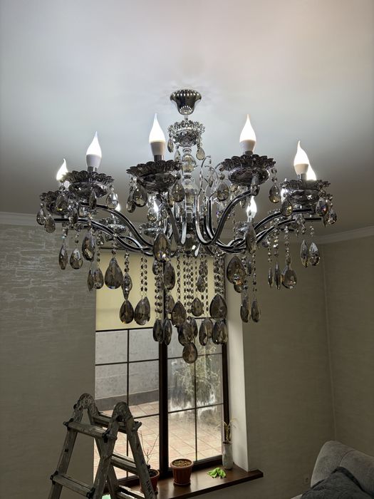 Продам Люстра