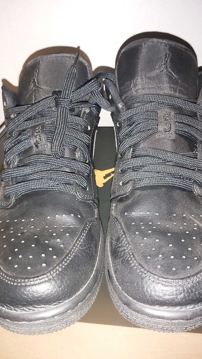 Jordan 1 Low Triple Black - Номер 43