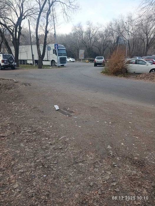 Участок 0,88 га в черте города