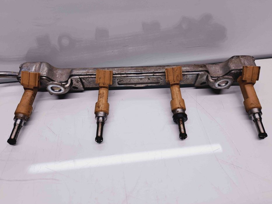 Rampa injectoare Toyota Corolla IX Sedan (ZRE1) [Fabr 2013-2019] OEM 1