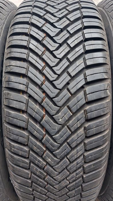 Всесезонни гуми 185 60 15 Continental AllSeasonContact 4 броя