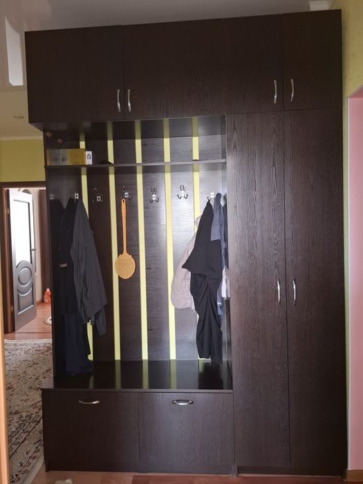 Прихожая продается