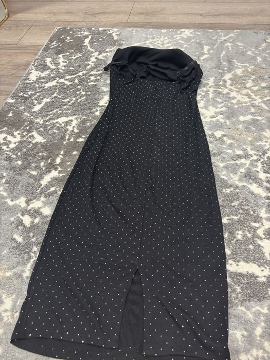 Rochie neagra mulata cu pietricele