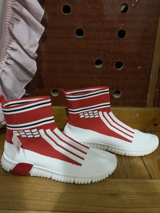 Продаются кроссовки