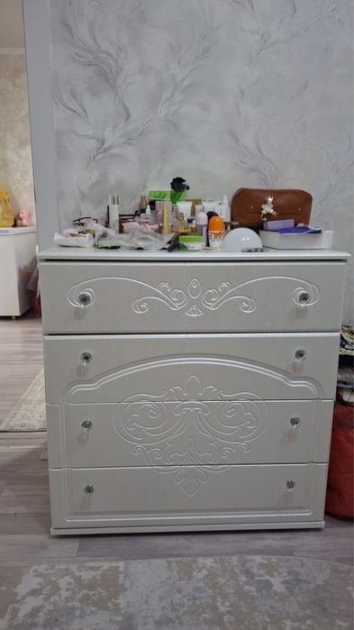 Продам спальный гарнитур