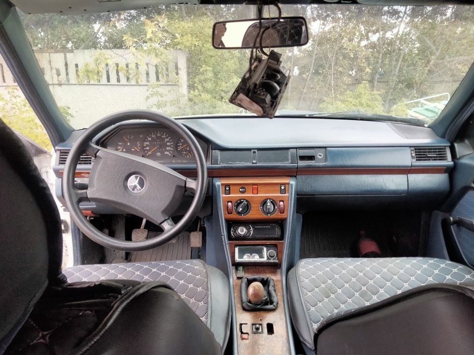 Продам мерседес.