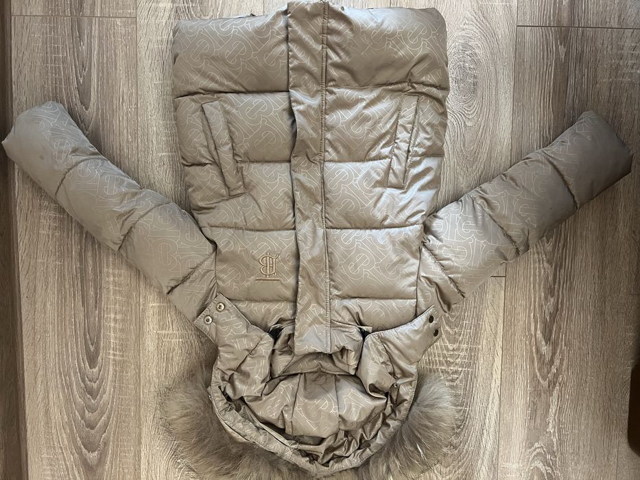 Теплая зимняя куртка на девочку