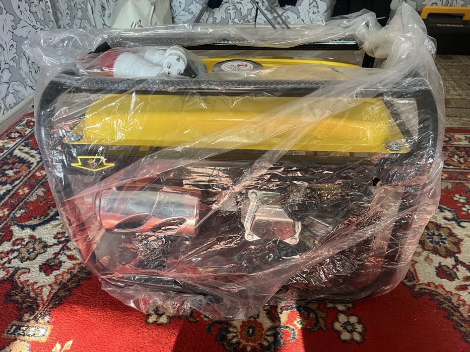 Продаю генератор 220 и 380