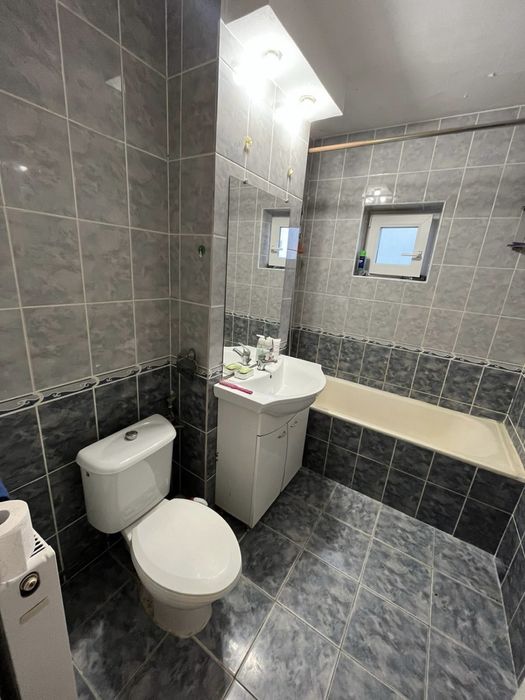 Vand apartament 3 camere central