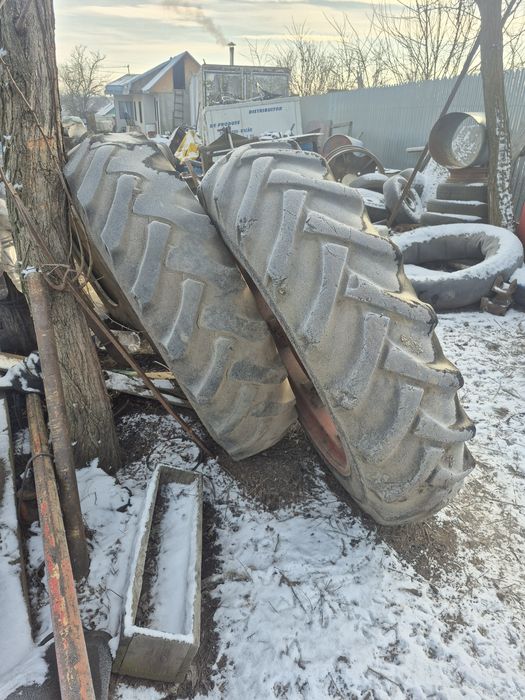 Vând roți spate tractor u 650
