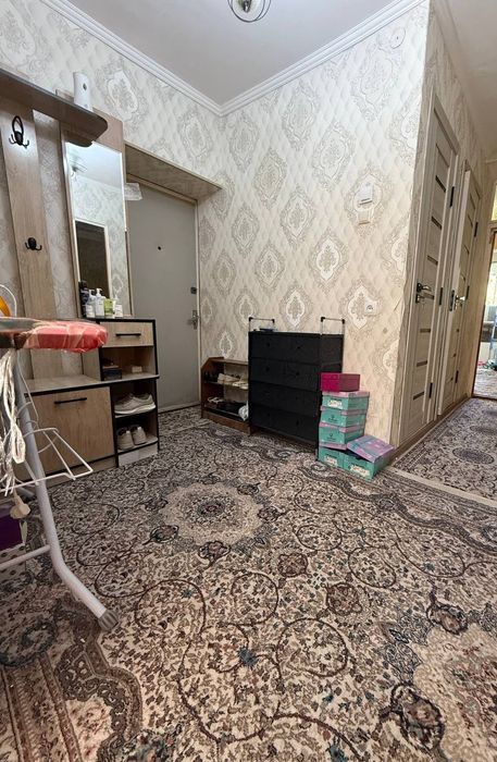 Продаётся 3х ком. У входа метро . Максим Горкий, БИЙ