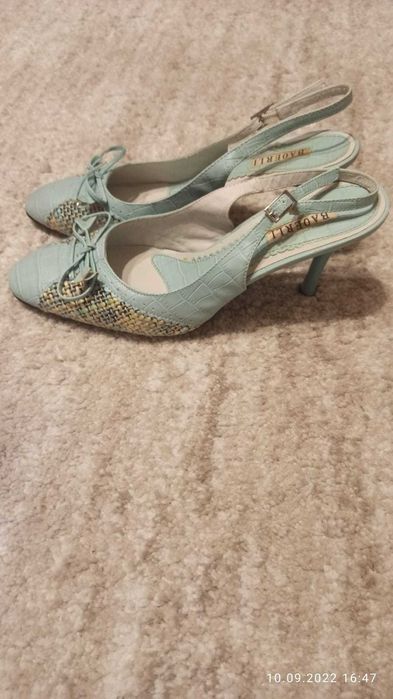 Босоножки  сандалии.