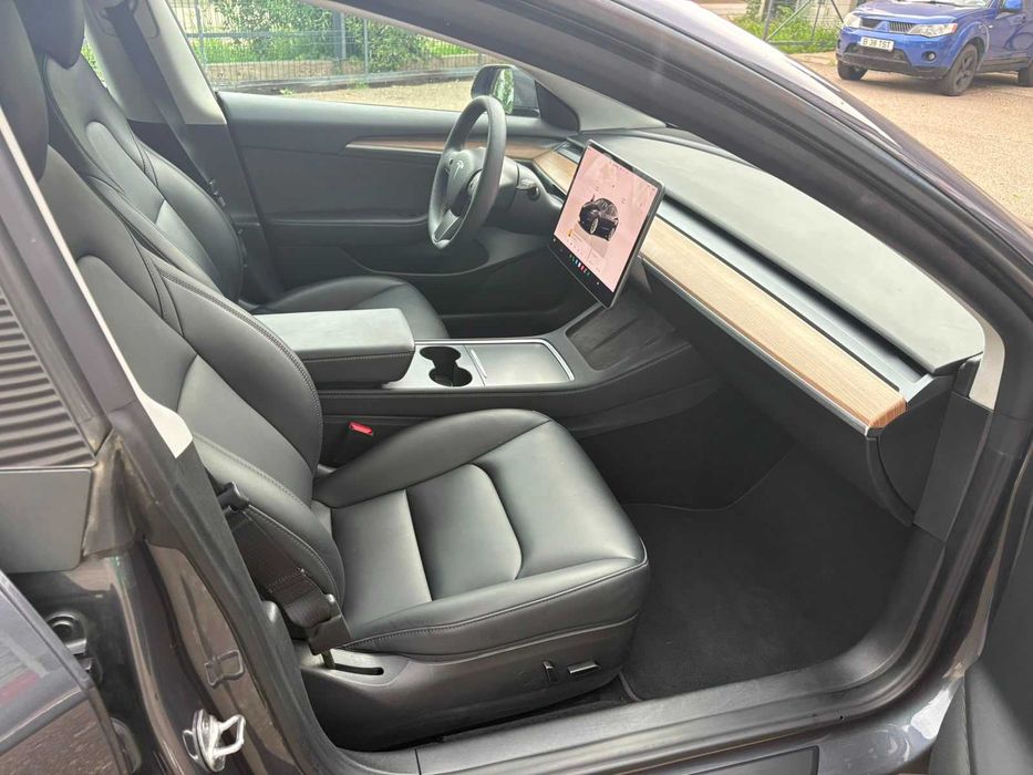 Tesla Model 3 SR LFP, POMPA CALDURA, Inmatriculata, fara schimburi