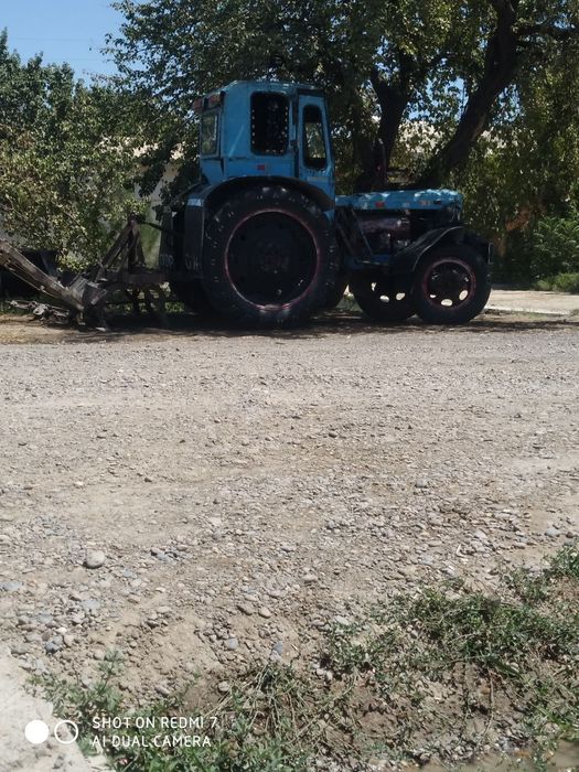 Traktor T-28 sotiladi