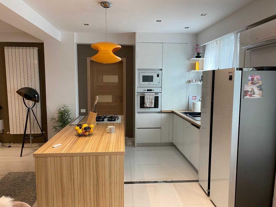 Direct Proprietar vanzare! Apartament spatios, 3 camere -Palazu Mare-