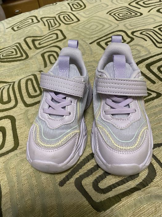 детские кроссовки