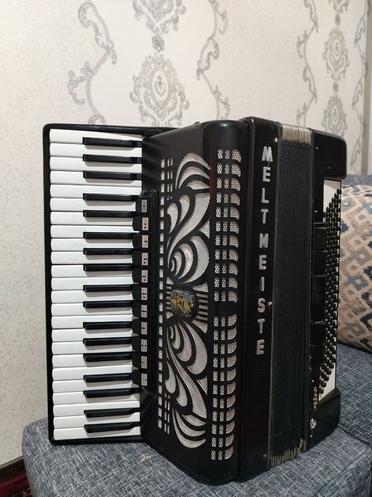 Weltmeister akkardion CAPRICA