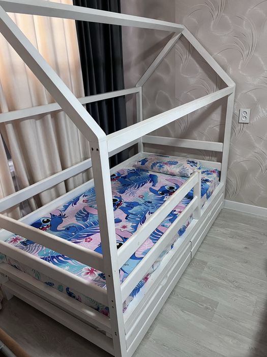 Продам кровать детскую