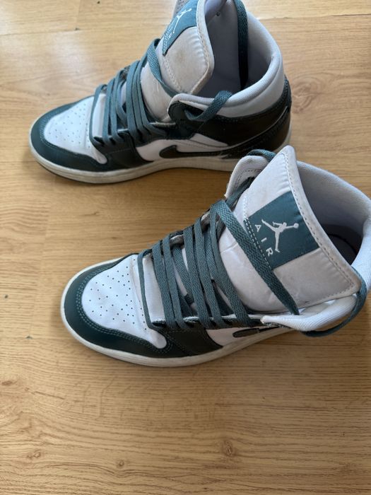 Adidasi Jordan, in conditii bune