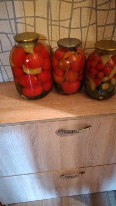 Продаются солёные помидоры