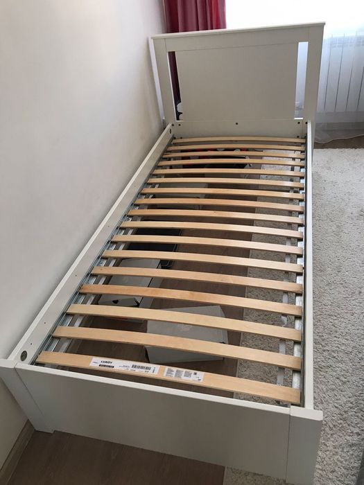 Односпальный кровать