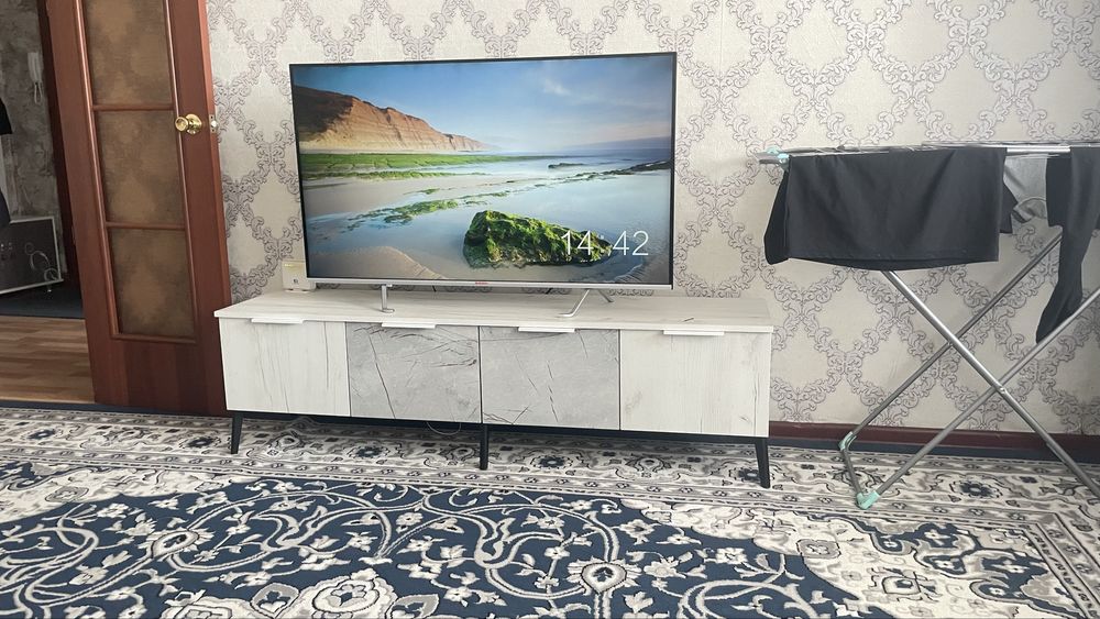 Продам тумбочку под телевизор