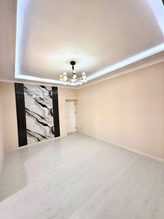 Своя!!! Яшнабад улица Иззат Новостройка продаю квартиру  3/5/8  69м2