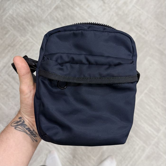 Продам барсетку Tommy Hilfiger оригинал