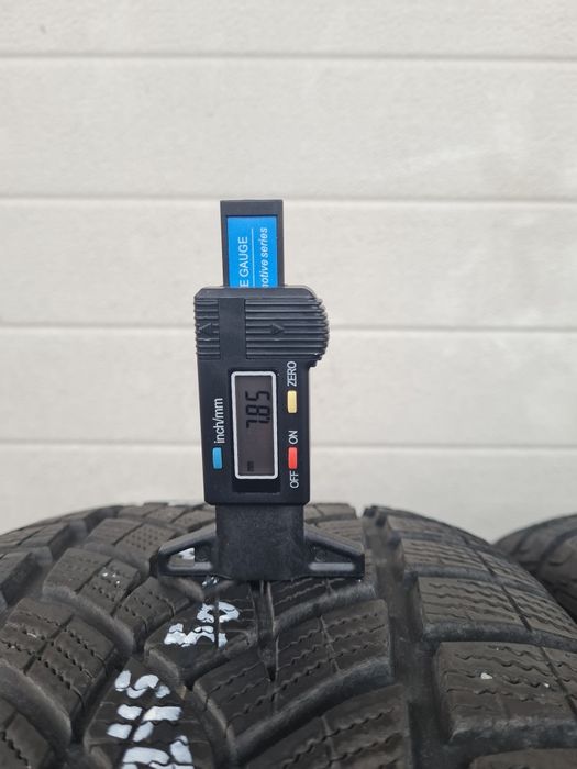 Зимни гуми 4 броя GOODYEAR UltraGrip 245 50 R19 дот 3523