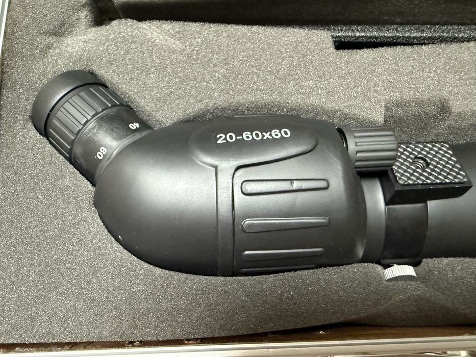 Lunetă terestră 20–60x60, produs nou, nefolosit