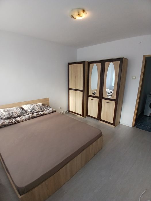 Vand apartament 2 camere