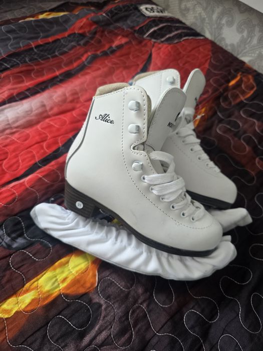 Продаются коньки детские