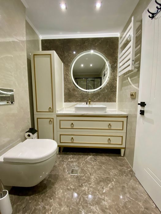 Дава се под наем Тристаен апартамент в к.к. Св.Св. Константин и Елена - 100 кв.м за 900 € - Снимка #2