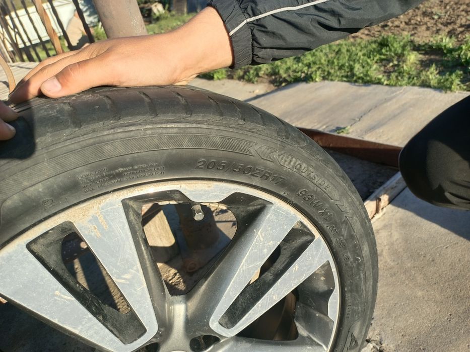 Продам шины с дисками