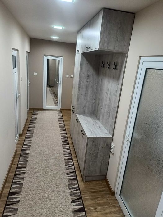 Дава се под наем Четиристаен апартамент в Търговище, Изток 1 - 90 кв.м за 348.84 € - Снимка #3