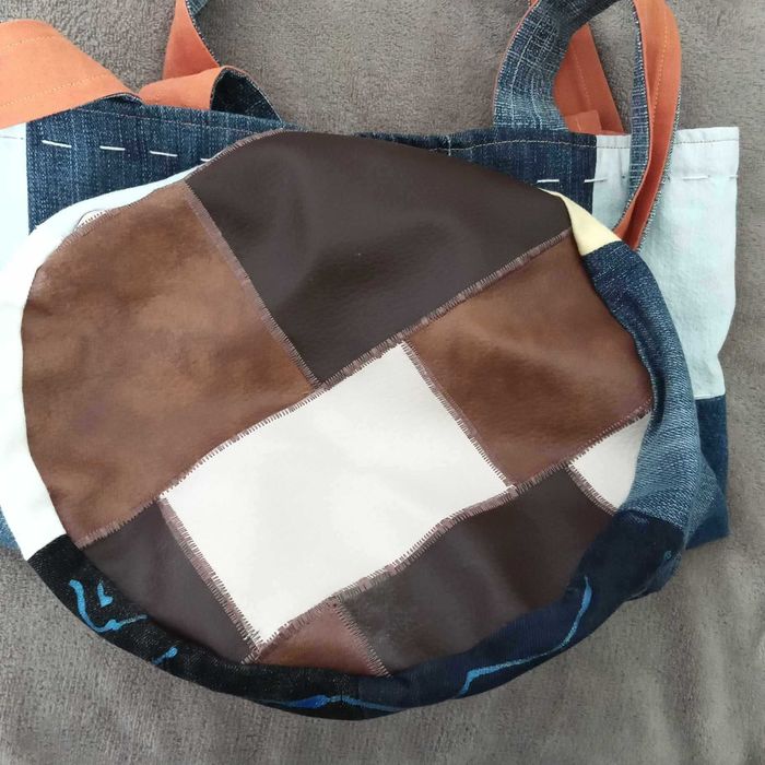 Дамски чанти 2 бр тип торба, 1 бр.ретро чанта.