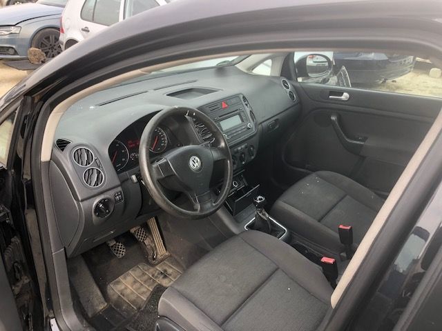 Dezmembrez VW Golf Plus