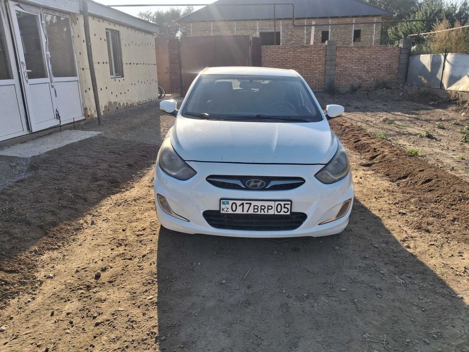 Хиундай акцент сатылады