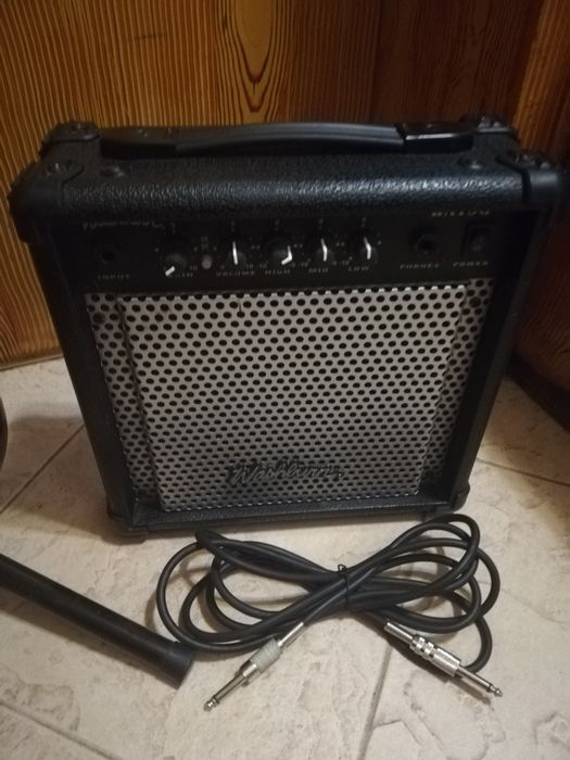 Електрическа китара Rocktile с кубе и свързващ аудио кабел