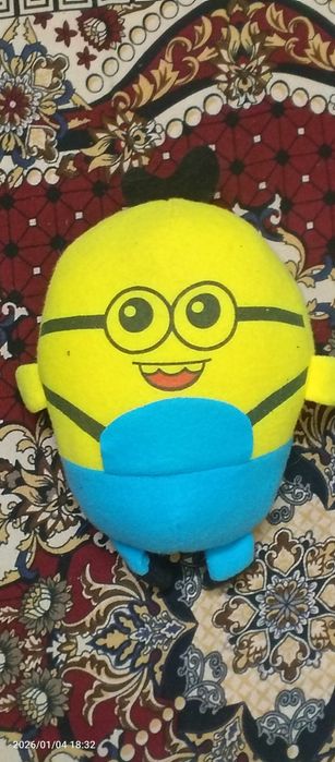 Sotiladi yirtilmagan orqasida ilgich bor 15 ming so'm dan