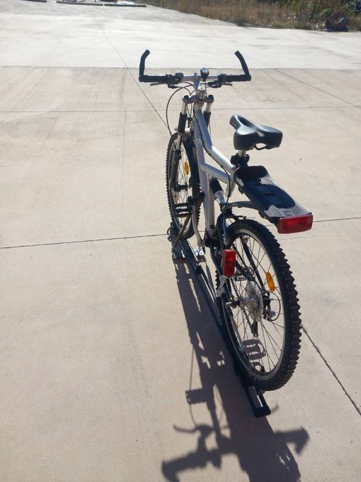 автомобилни стойки за велосипеди