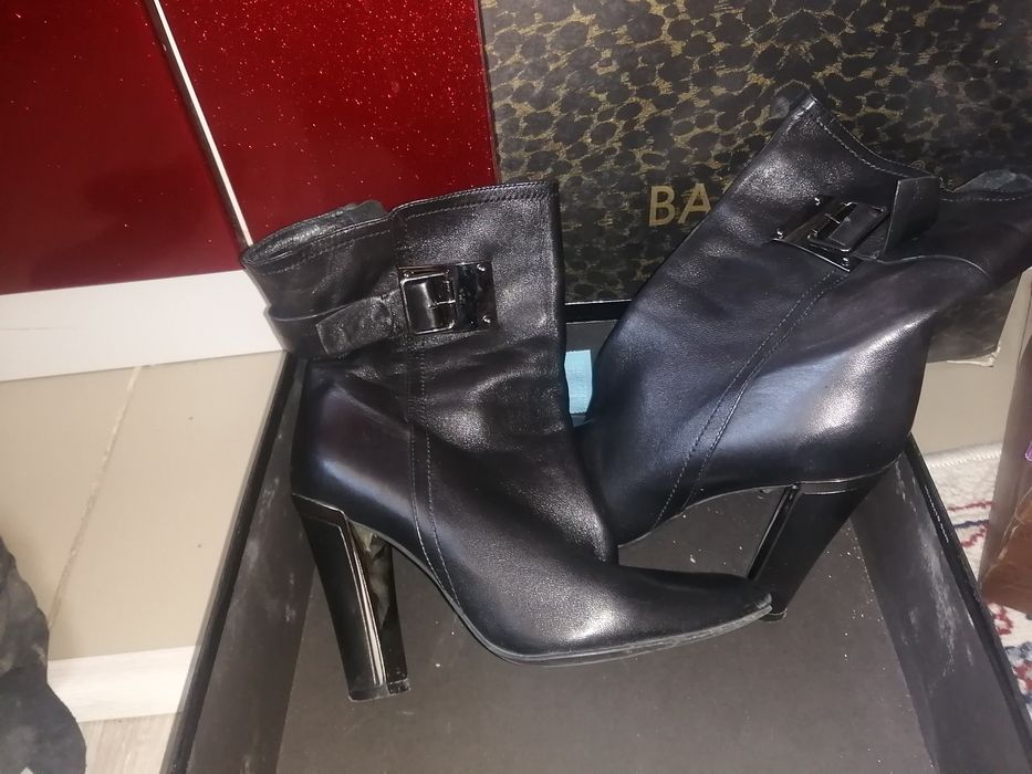 Женские сапоги и ботинки