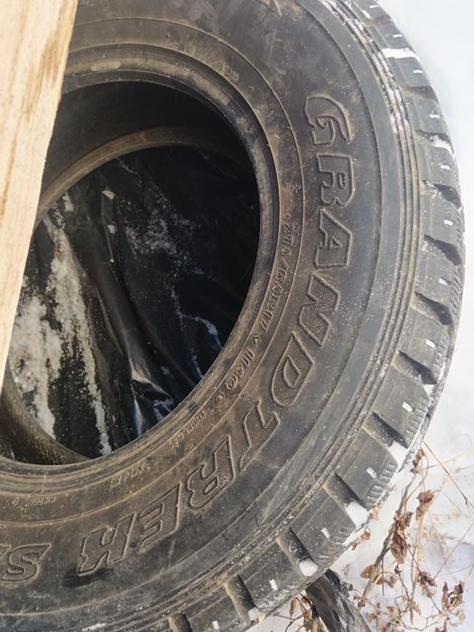 Продам шины на 17"