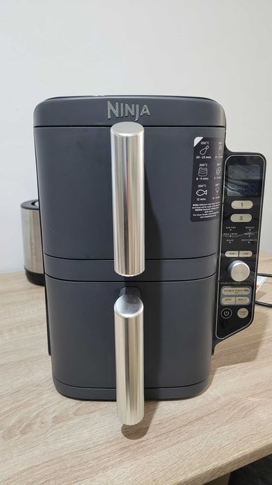 Friteuza cu aer cald Ninja Double Stack XL SL400, 9.5l, 2470W 2 placi cu invelis ceramic, 2 placi grill din inox,