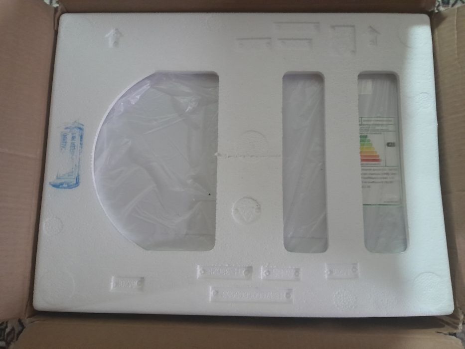 Mikroto'lqinli pech 20L